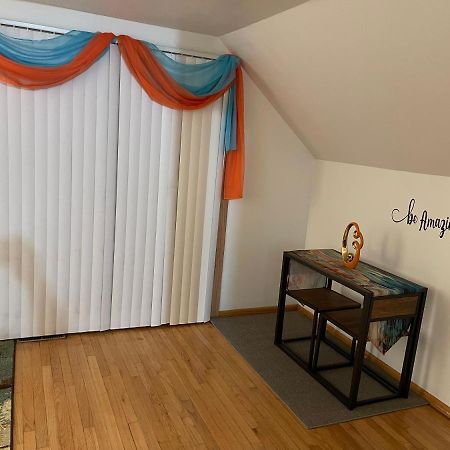 Elite Casa Collection -Free Coffee, Parking, And Wi-Fi Apartment Милуоки Екстериор снимка