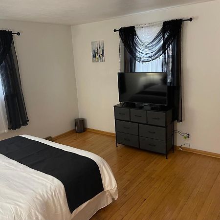 Elite Casa Collection -Free Coffee, Parking, And Wi-Fi Apartment Милуоки Екстериор снимка