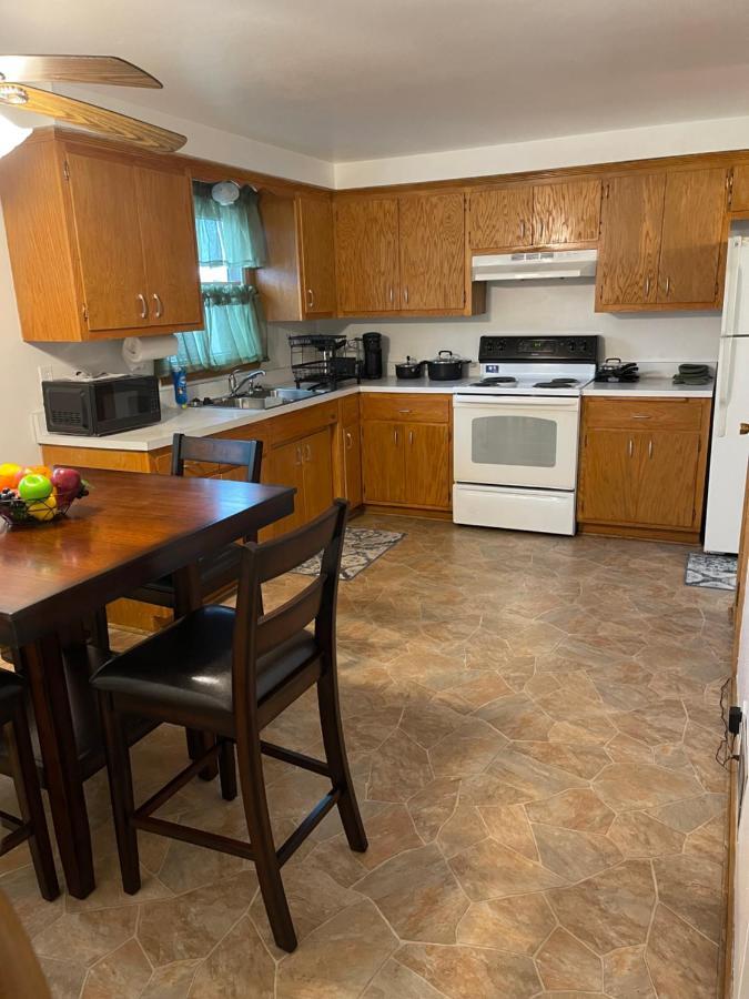 Elite Casa Collection -Free Coffee, Parking, And Wi-Fi Apartment Милуоки Екстериор снимка